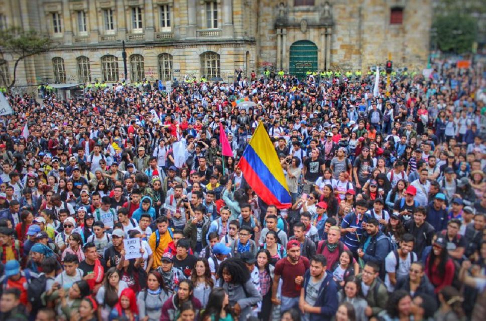 Colombia irá a paro nacional contra reformas laboral y de pensiones de Duque