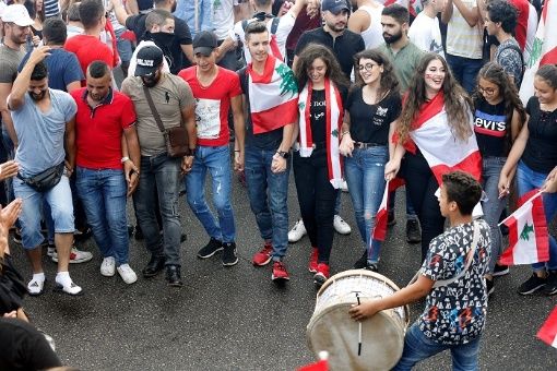 Continúan las protestas en Líbano contra medidas económicas