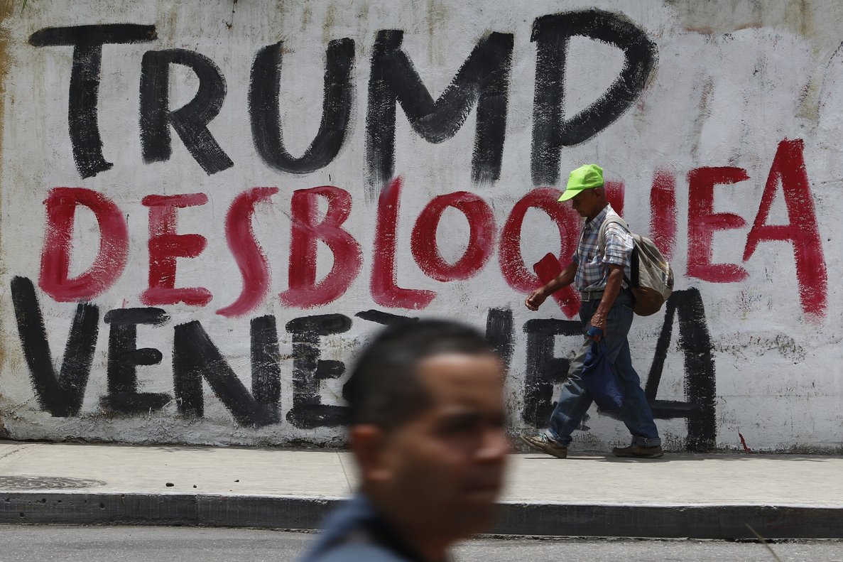 Dirigentes de oposición al Gobierno de Maduro condenan bloqueo de EE. UU.