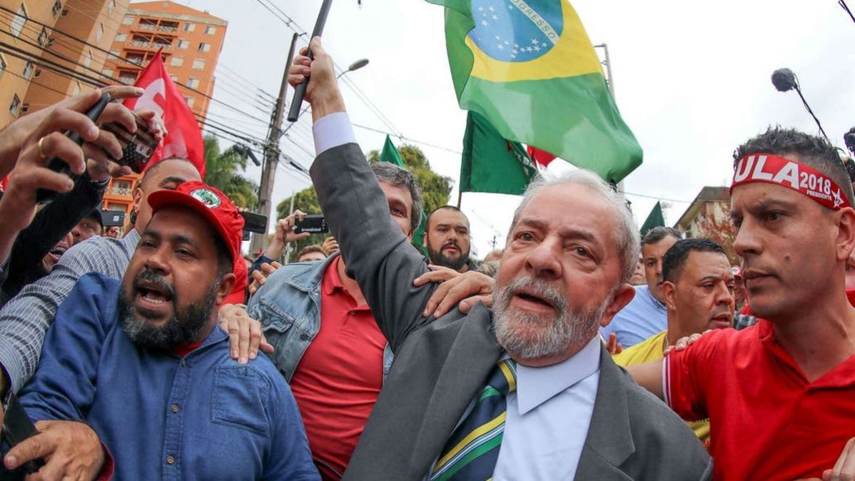 Tras 580 días preso, juez ordena liberación de Lula