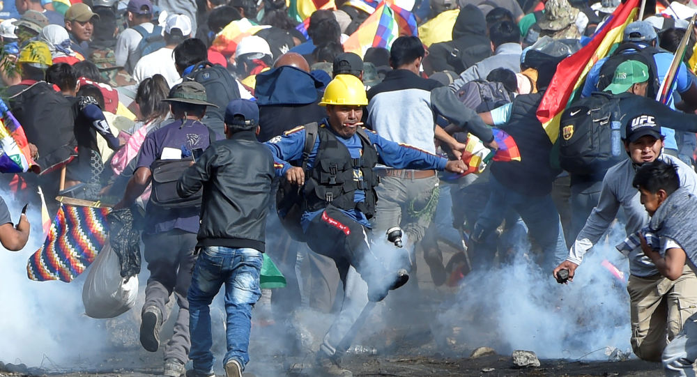 Represión policial y militar en Bolivia ha dejado 23 personas fallecidas y más de 700 heridos