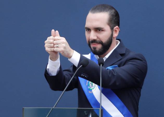 Gobierno de El Salvador expulsa al cuerpo diplomático venezolano y Maduro responde