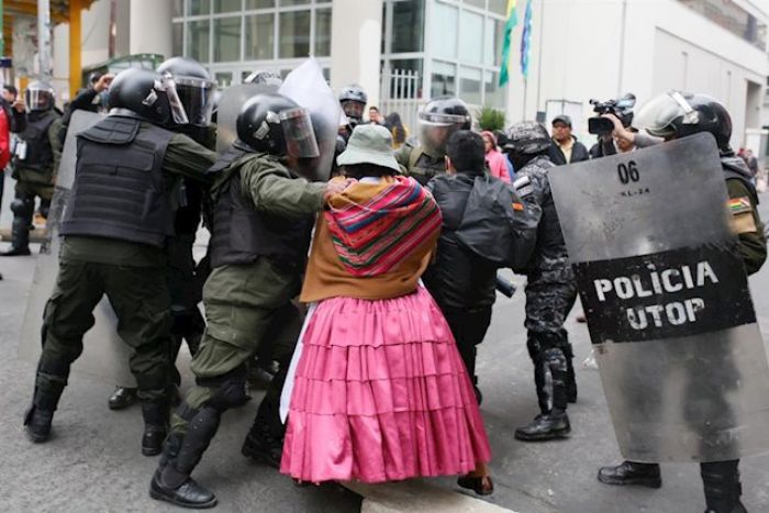 (+Audio filtrado) Mensaje de Camacho ordena censurar pruebas de la #MasacreEnBolivia