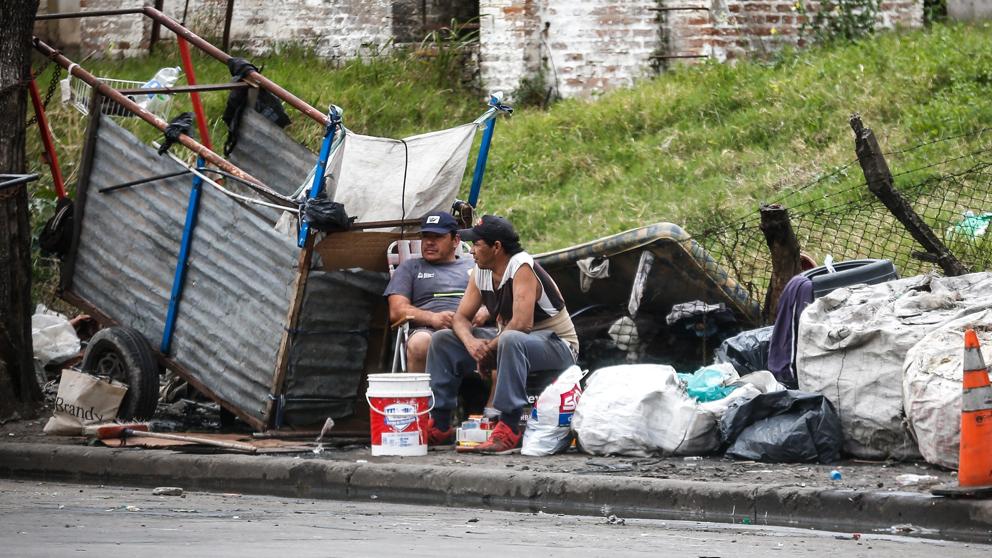 Argentina: 50,2 % de la población no tiene acceso a agua, gas o cloacas