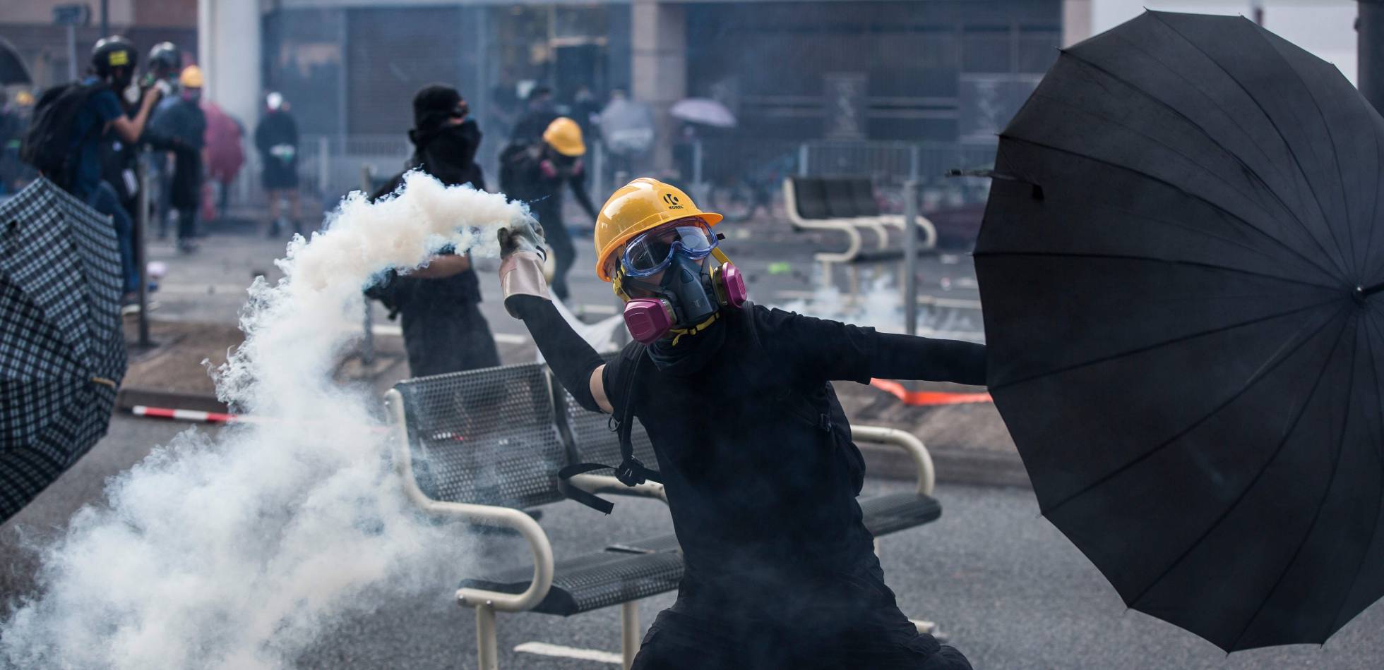Corte Suprema de Hong Kong declara inconstitucional prohibición de manifestarse en máscaras