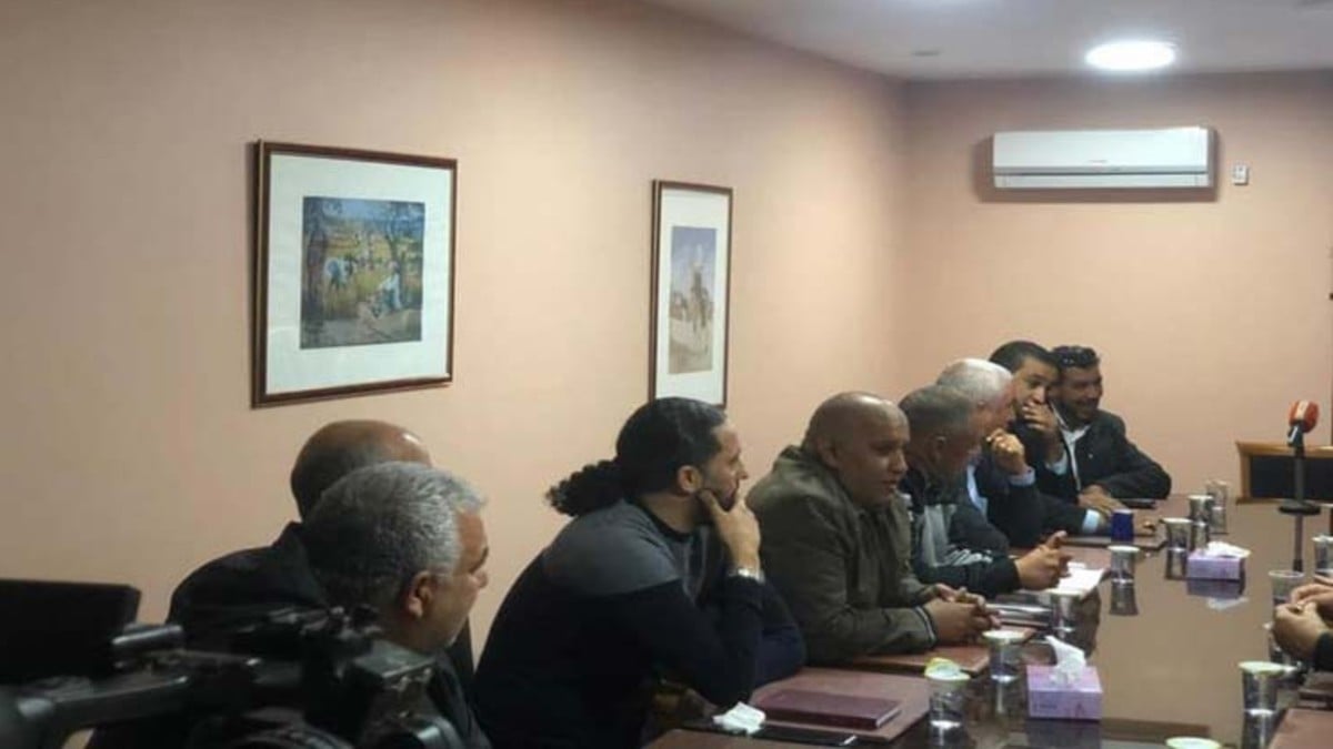 Clubes libios de fútbol deciden suspender Liga Premier en su país por conflicto armado