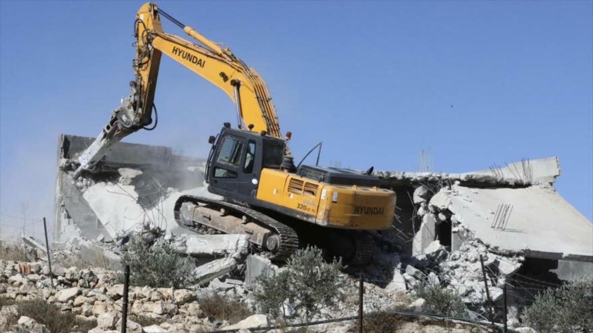 (Fotos) Israel acaba con viviendas palestinas en Cisjordania