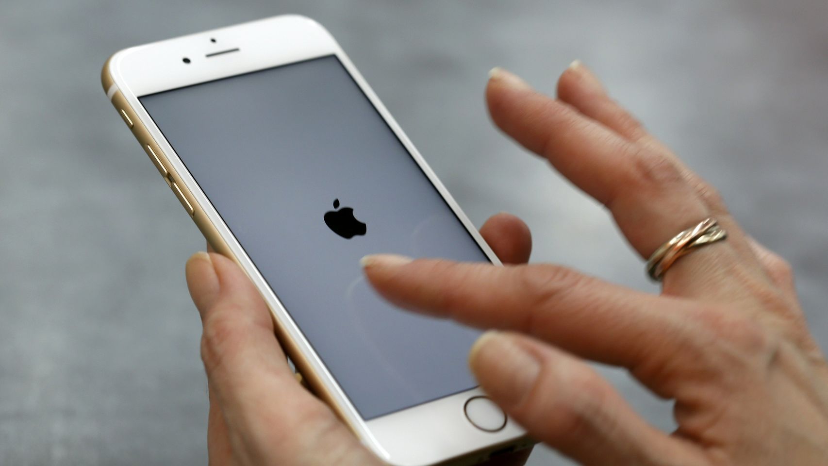 Justicia ratifica demanda colectiva contra Apple por «obsolescencia programada»