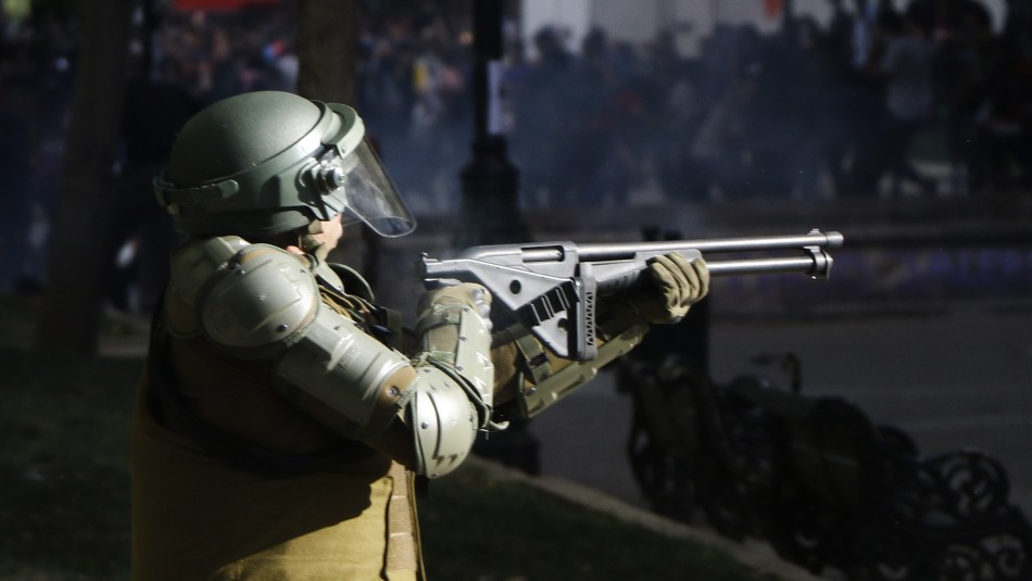 Un poco tarde: General Director de Carabineros anuncia suspensión del uso de balines y perdigones en manifestaciones