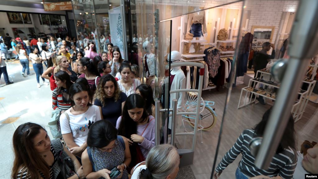 Venezolanos abarrotaron los centros comerciales durante el Black Friday