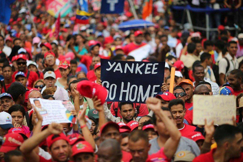 Venezolanos marchan en rechazo a las acciones golpistas de EE.UU.