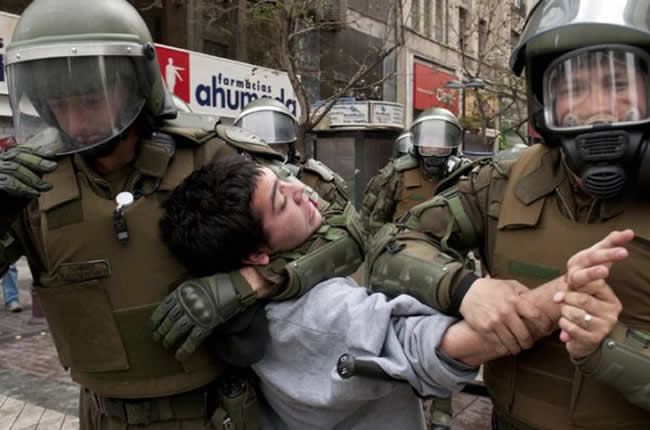 Amnistía Internacional: «Dañar a quienes se manifiestan para desincentivar la protesta es el objetivo del Gobierno de Chile»