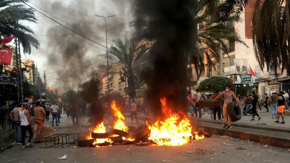 Más de 50 militares heridos y 16 manifestantes detenidos durante disturbios en el Líbano