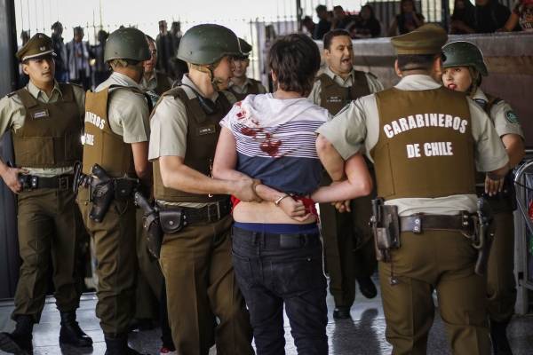 Los niños primero: La violencia de Piñera contra menores de edad durante las protestas