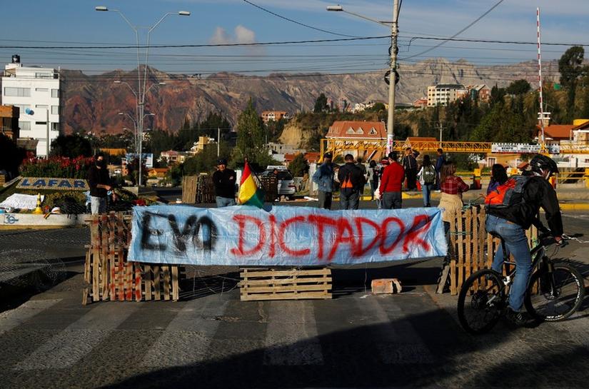 Medicamentos, alimentos y bonos sociales no llegan a los ciudadanos producto de los bloqueos viales en Bolivia