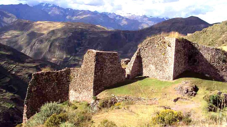 Tecnología láser revela antigua ciudad inca en los andes peruanos