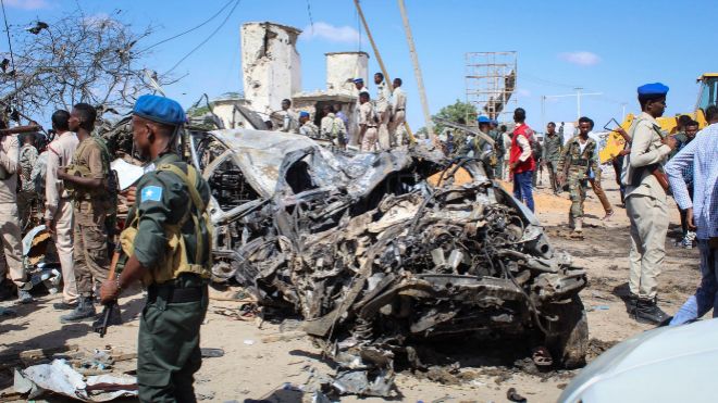 Más de 90 muertos y 120 heridos al explotar un vehículo bomba en Somalia