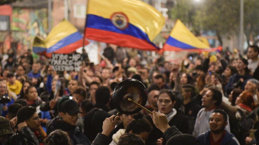 Colombia arde: exigen a Duque disolver el Escuadrón Móvil Antidisturbios