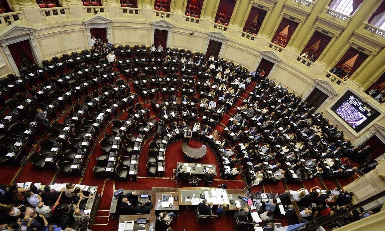 Congreso de Argentina debate sobre reforma de pensiones