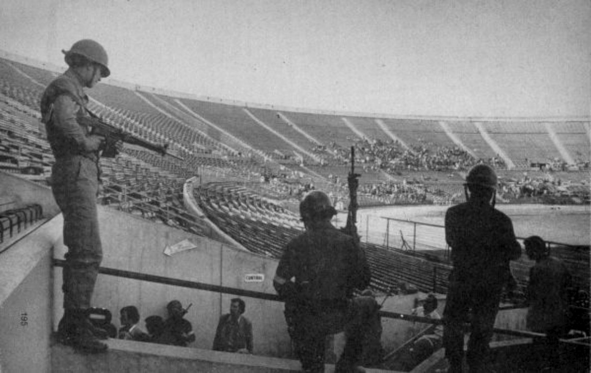 Condenan al Fisco a pagar indemnización a funcionaria del Registro Civil torturada en el Estadio Nacional en 1973