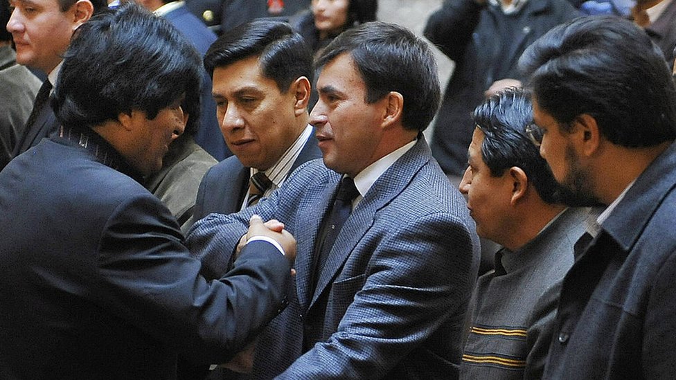 Arrecian persecución contra ministros de Evo Morales en Bolivia