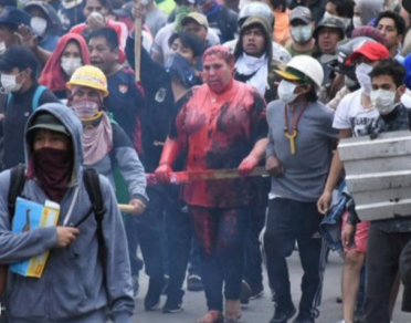 Alcaldesa de Bolivia que fue golpeada y rociada con pintura se encuentra en tratamiento médico