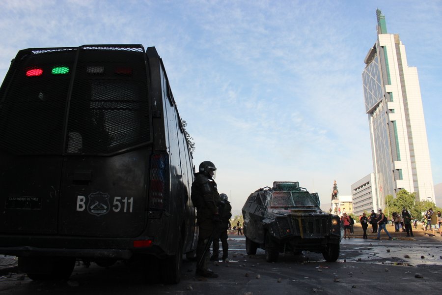 «Ha dado resultados»: Gobierno insistirá en estrategia represiva de Carabineros en la Plaza de la Dignidad