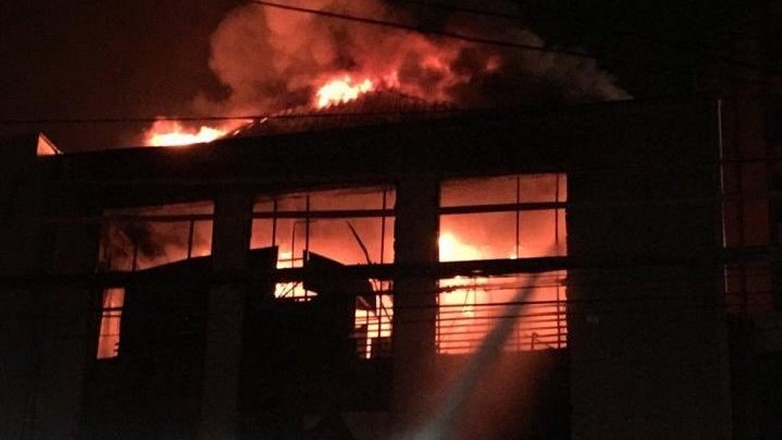 Valparaíso: Encuentran dos cuerpos calcinados en tienda quemada hace más de un mes