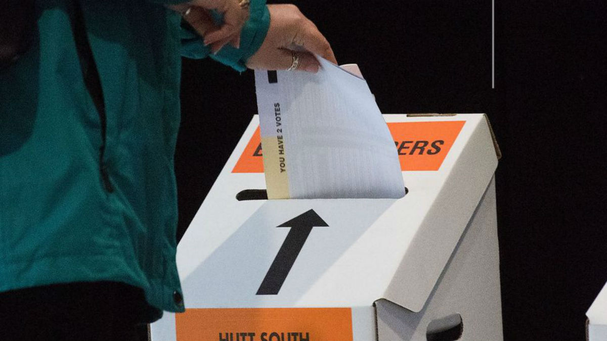 Nueva Zelanda decide posponer las elecciones de septiembre a octubre por covid-19