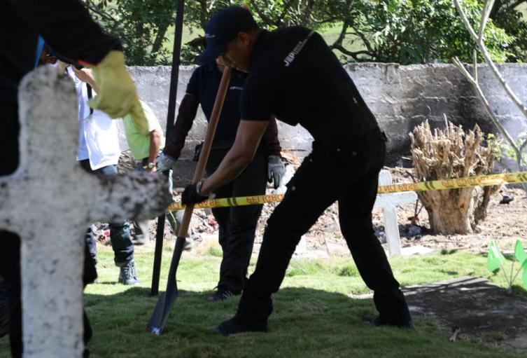 En Colombia investigan fosa con 50 presuntas víctimas de ejecuciones extrajudiciales