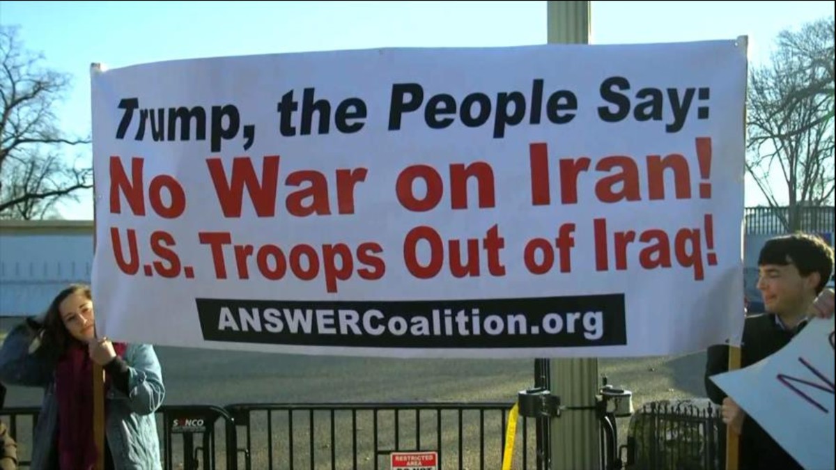 Activistas estadounidenses protestaron frente a la Casa Blanca en repudio al conflicto con Irán