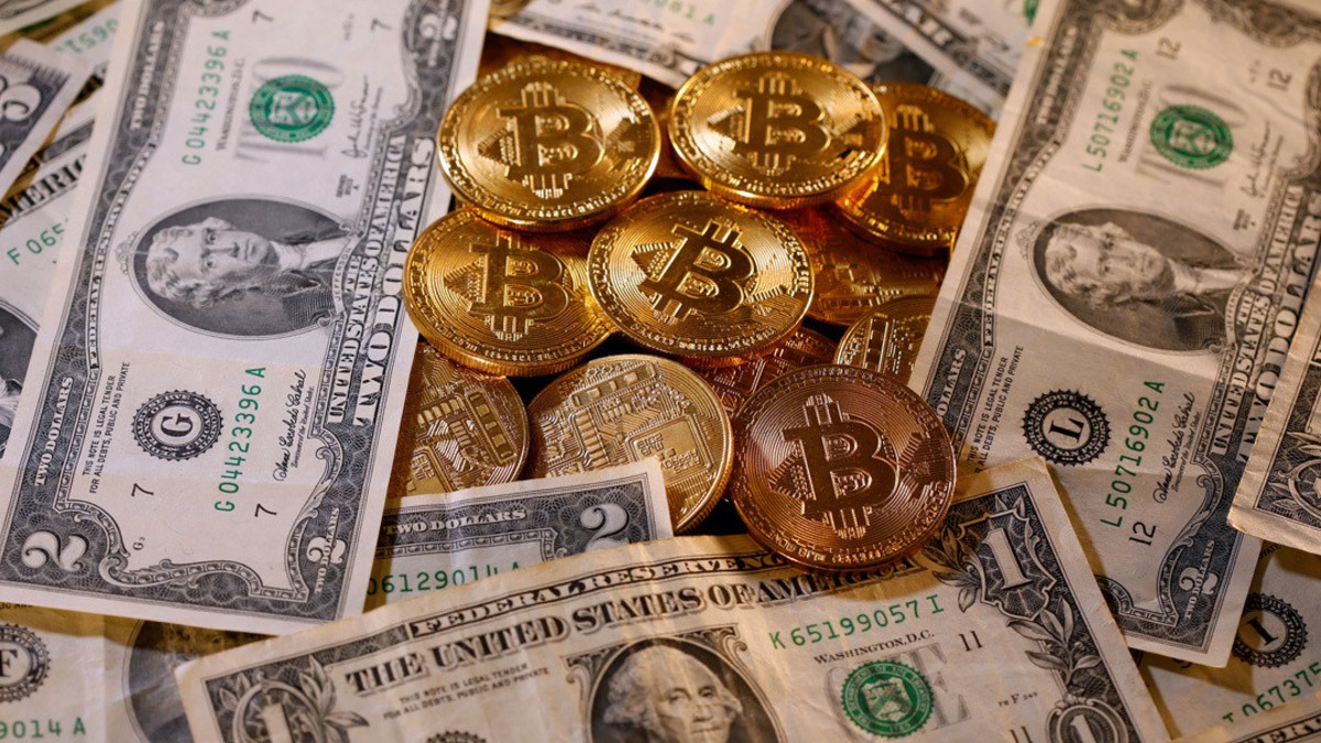 ¿Imparable ascenso del bitcóin augura el fin de la hegemonía del dólar?