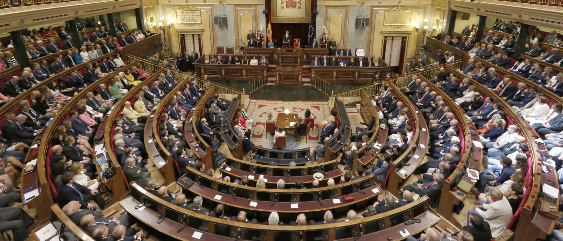 Gobierno español busca apoyo en el Congreso para prolongar último estado de alarma