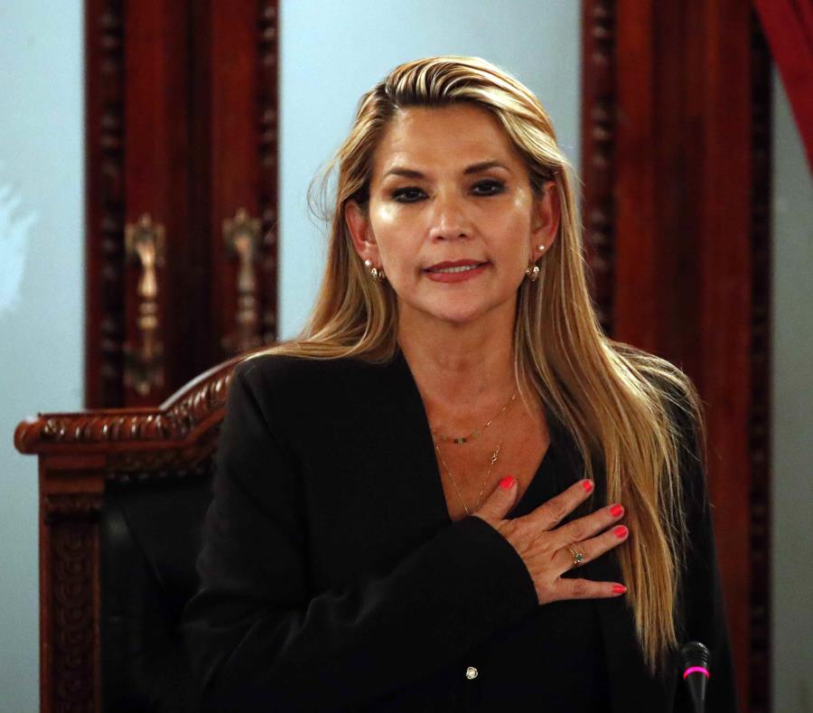 Renuncian ministros: Jeanine Áñez en la pelea por el Ejecutivo