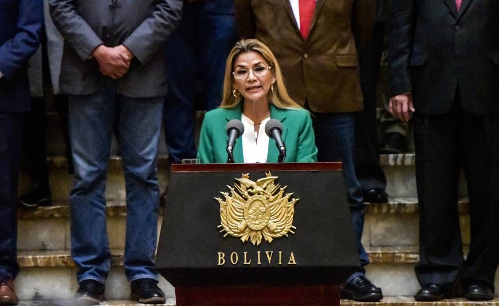 Nuevo gabinete en Bolivia: Este martes gobierno de facto anunciará cambios