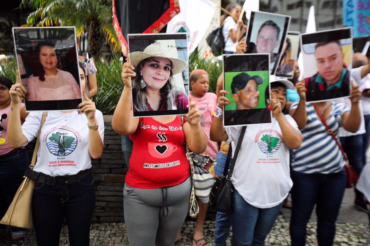 A un año de la tragedia de la presa de Brumadinho, brasileños marchan para exigir justicia y reparación