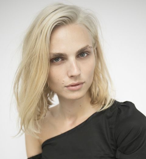 Modelo internacional Andreja Pejic: “Creo que todos deberíamos estar detrás de Assange y Manning”