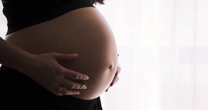 Ley de Bioética permitirá a mujeres francesas solteras acceder a la reproducción asistida