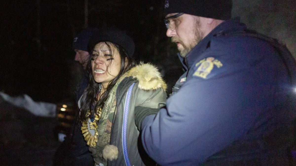 Canadá: Arrestados manifestantes indígenas por oponerse a construcción de gasoducto