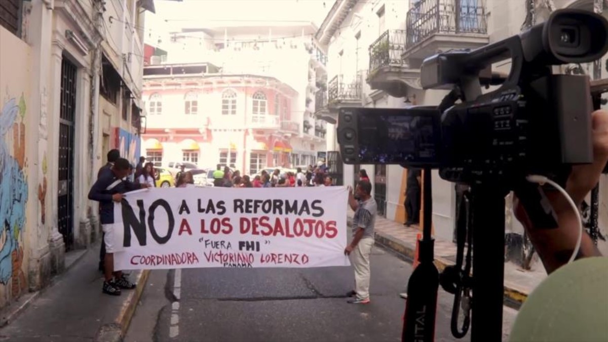 Panameños marchan para exigir acceso a vivienda digna