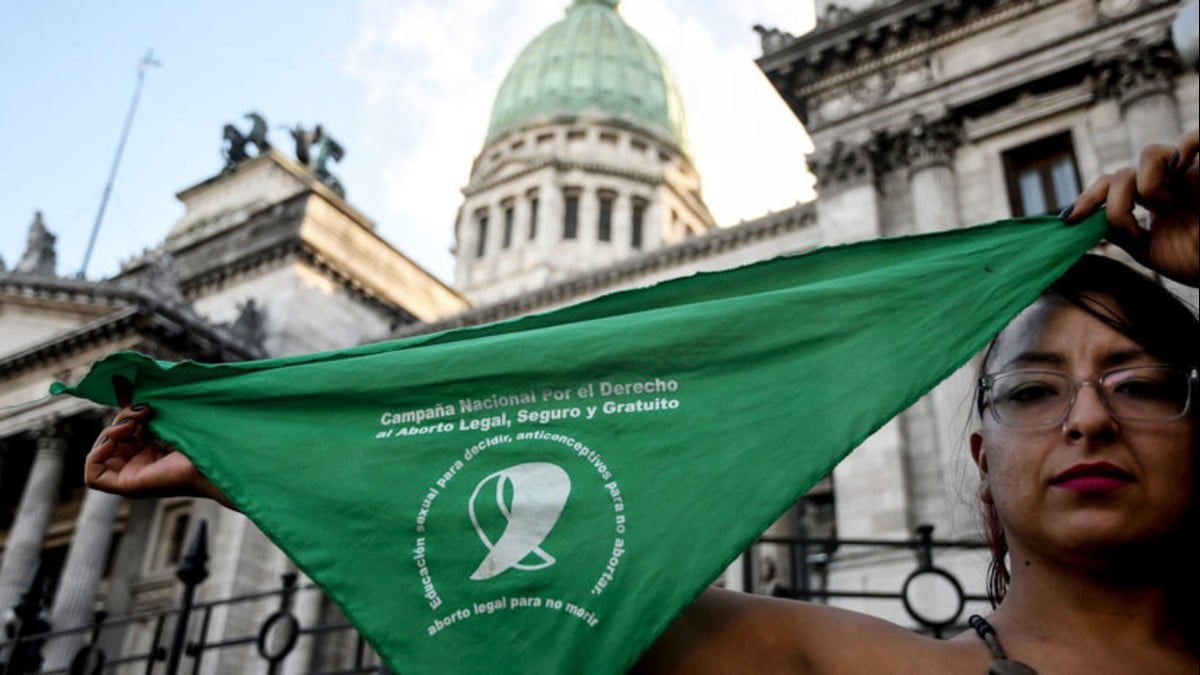 Cámara de Diputados de Argentina aprueba legalización del aborto