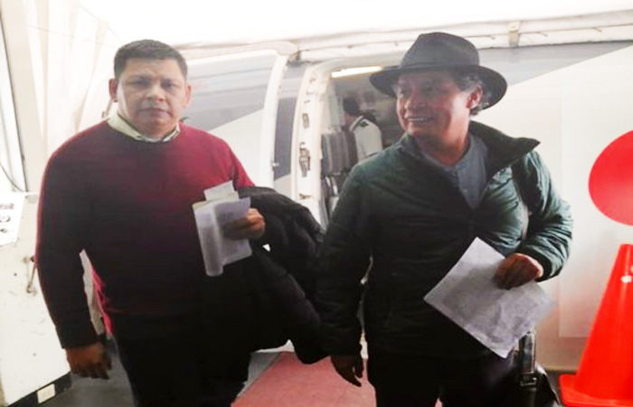 Dictadura de Áñez cede a la presión: Exministros detenidos ilegalmente parten de Bolivia a México