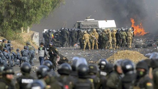 Bolivia: Familiares de víctimas de la masacre de Senkata recibirán «ayuda humanitaria»