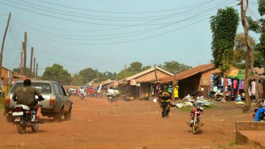 Nigeria declara la alerta por un «brote epidémico extraño» que ya ha dejado 15 muertos
