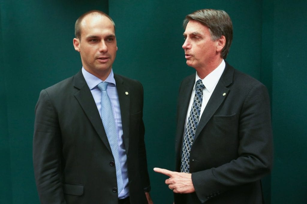 «Un insulto maléfico»: China advierte que declaración de hijo de  Bolsonaro afectará relación