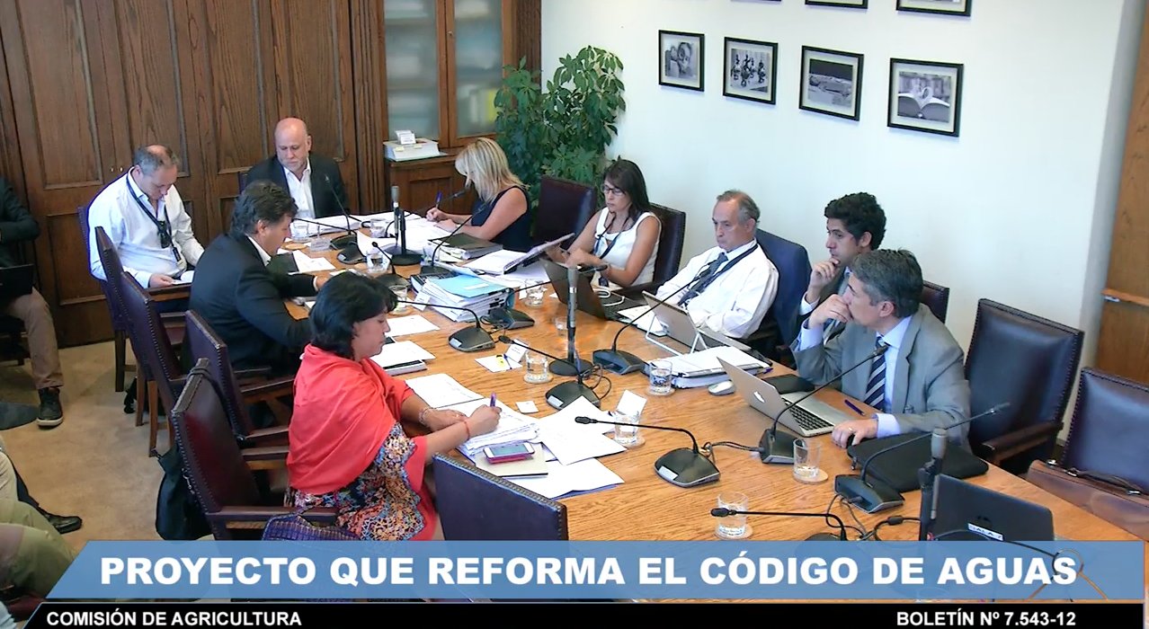 Gobierno insiste en enfrentar crisis hídrica sin tocar propiedad privada del agua