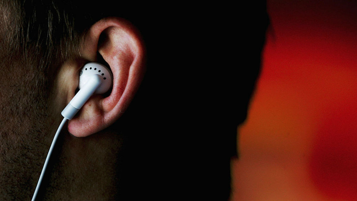 Más de mil millones de jóvenes pueden perder el oído por exceso de ruido