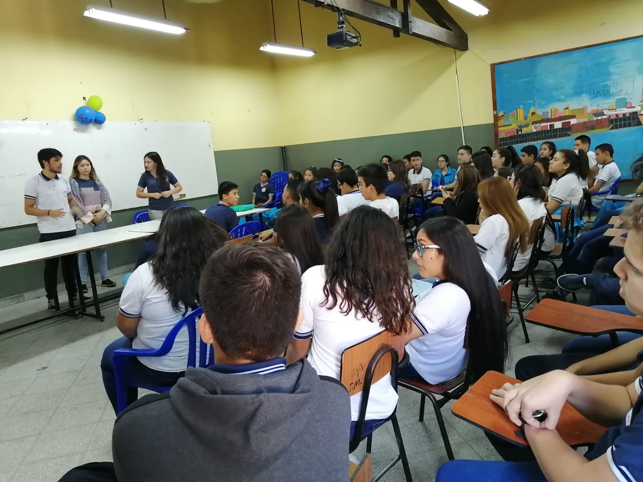 Paraguay inicia las clases de manera presencial y virtual