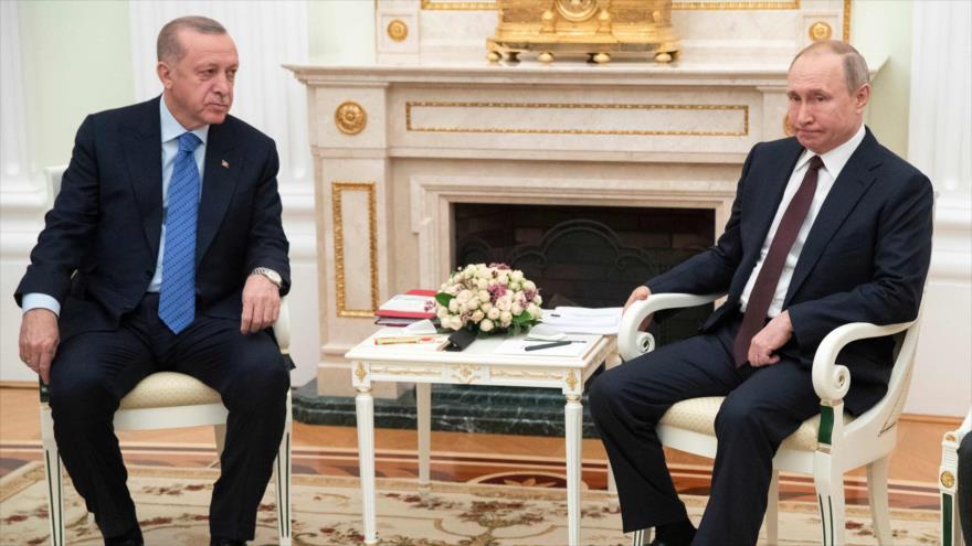 «Soluciones aceptables»: Putin y Erdogan acuerdan un alto el fuego temporal en Siria