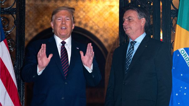 Trump decepciona a Bolsonaro: No promete dejar sin aranceles al acero y aluminio de Brasil